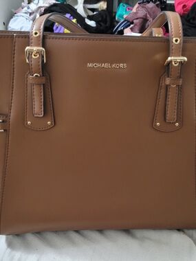 Michael Kors Large Voyager Tote